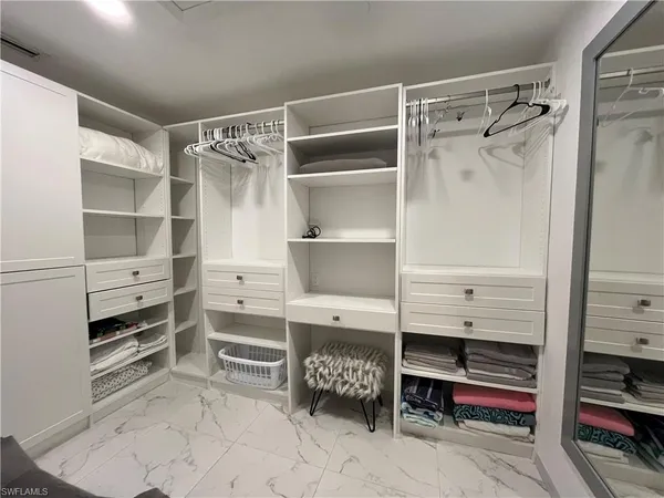 $5,300 | 513 Lake Louise Circle, Unit 202, Naples, FL 34110