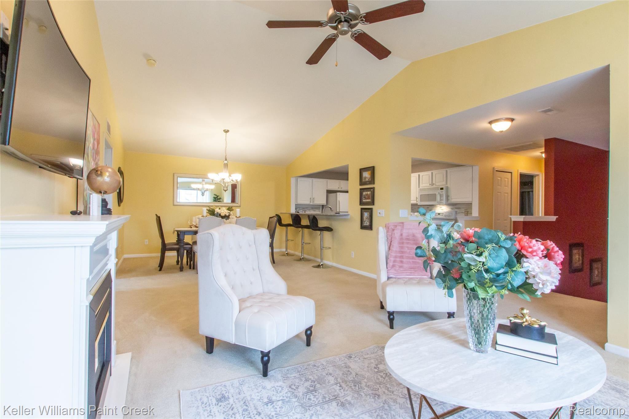 1934 Flagstone Circle Rochester, MI 48307 - Photo 10 of 36 03 living room 3.jpg