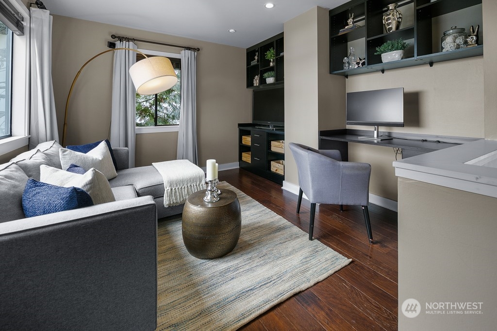 1703 37th Avenue Seattle, WA 98122 - Photo 21 of 34 Gallery Image 21