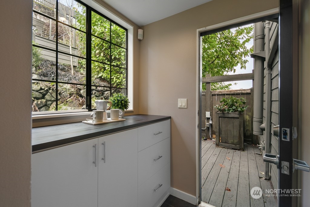 1703 37th Avenue Seattle, WA 98122 - Photo 22 of 34 Gallery Image 22