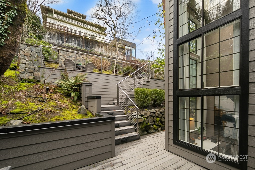 1703 37th Avenue Seattle, WA 98122 - Photo 30 of 34 Gallery Image 30