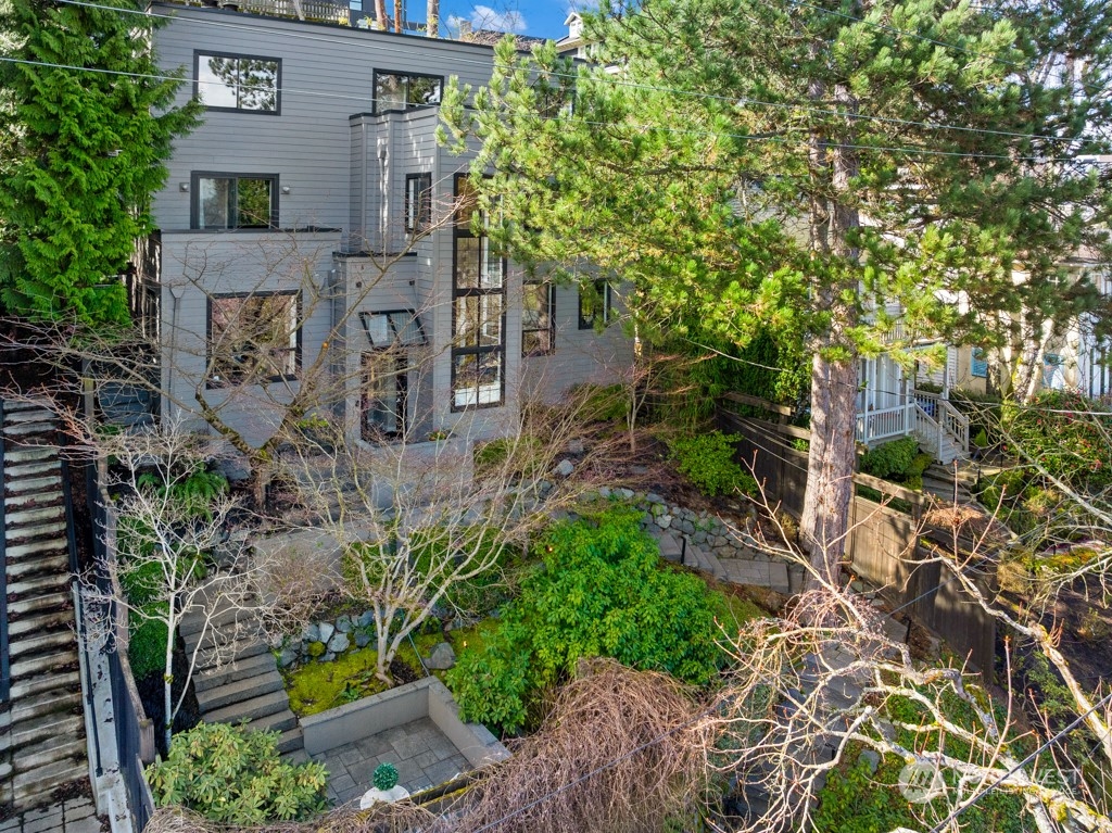 1703 37th Avenue Seattle, WA 98122 - Photo 34 of 34 Gallery Image 34