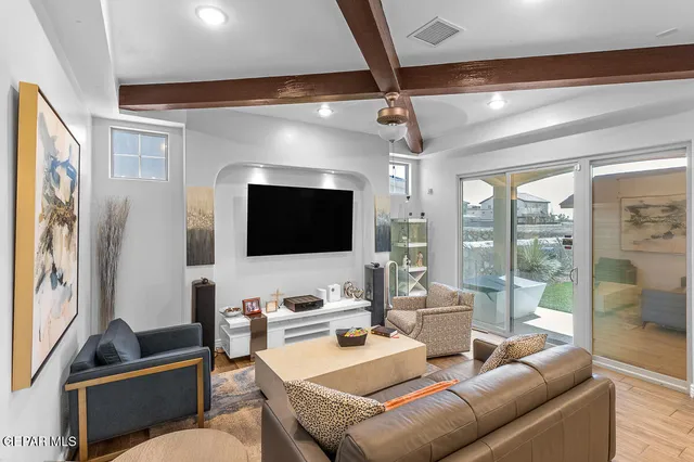 $334,000 | 991 Hull Street, El Paso, TX 79928