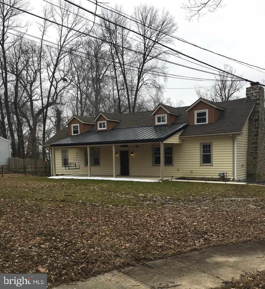 95 Duffield Street Willow Grove, PA 19090 - Photo 2 of 20 front view of a house with a yard