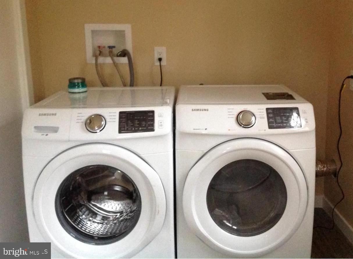95 Duffield Street Willow Grove, PA 19090 - Photo 20 of 20 a utility room with dryer and washer