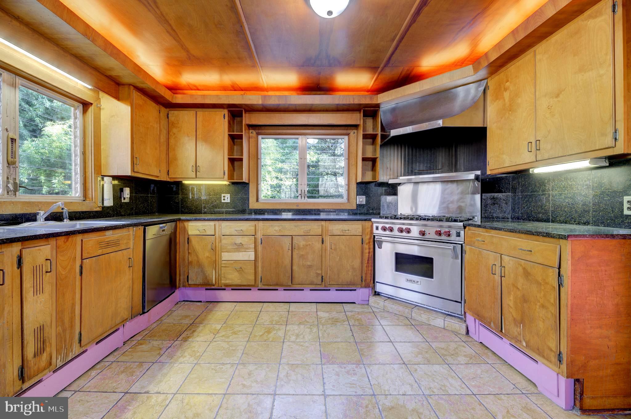 25 Elm Ridge Road Pennington, NJ 08534 - Photo 13 of 36 Main House Kitchen