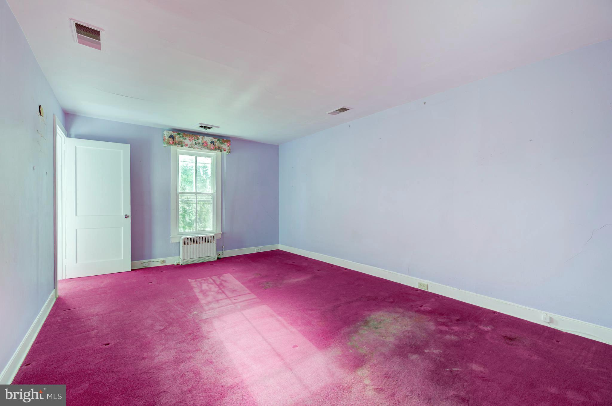 25 Elm Ridge Road Pennington, NJ 08534 - Photo 22 of 36 2nd Floor Bedroom