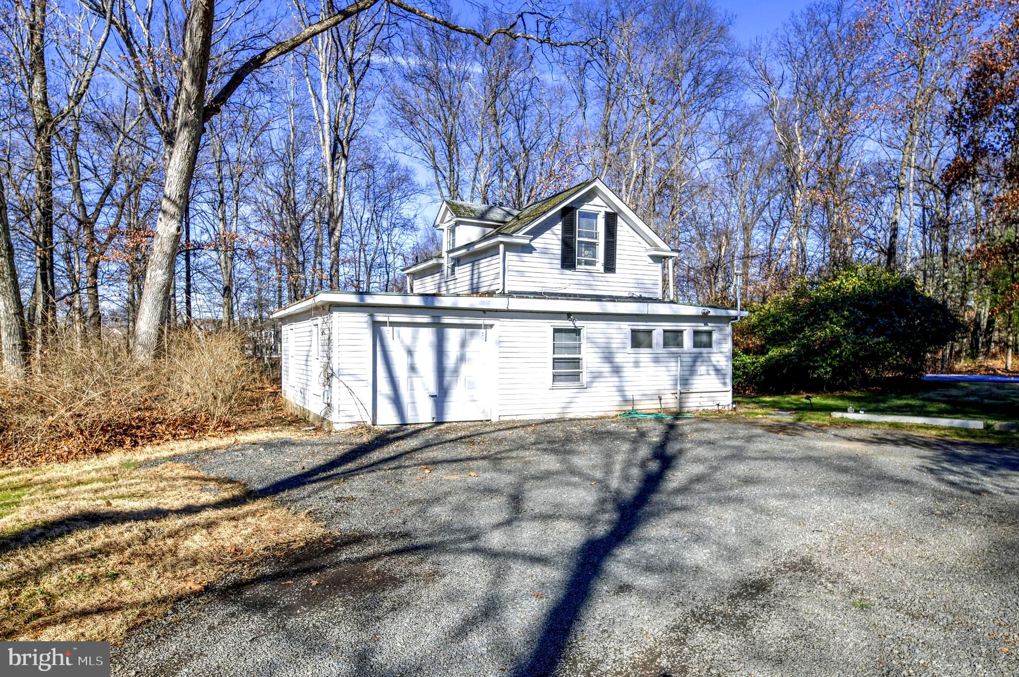 25 Elm Ridge Road Pennington, NJ 08534 - Photo 3 of 36