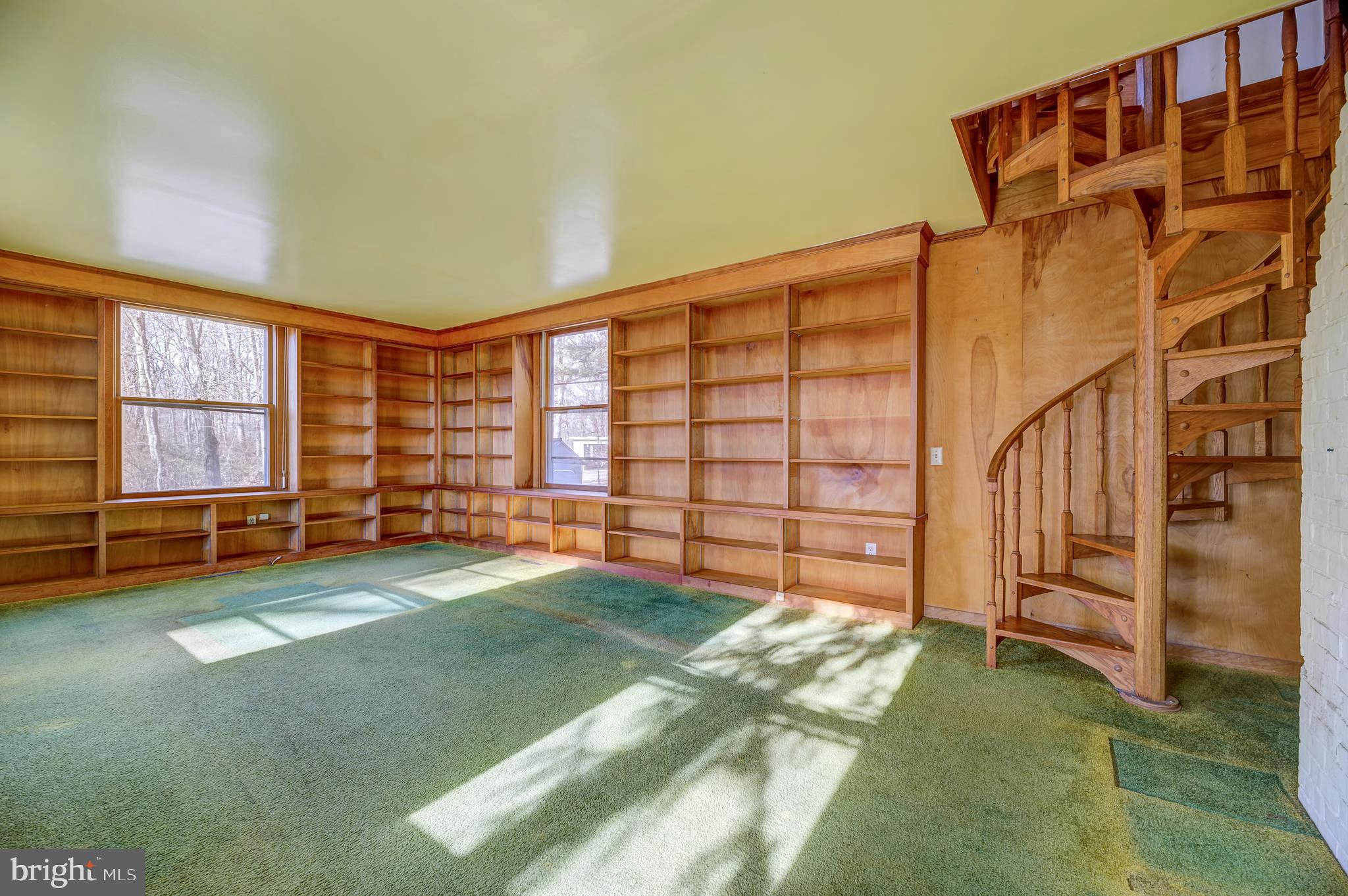 25 Elm Ridge Road Pennington, NJ 08534 - Photo 10 of 36 Main House Fam Rm