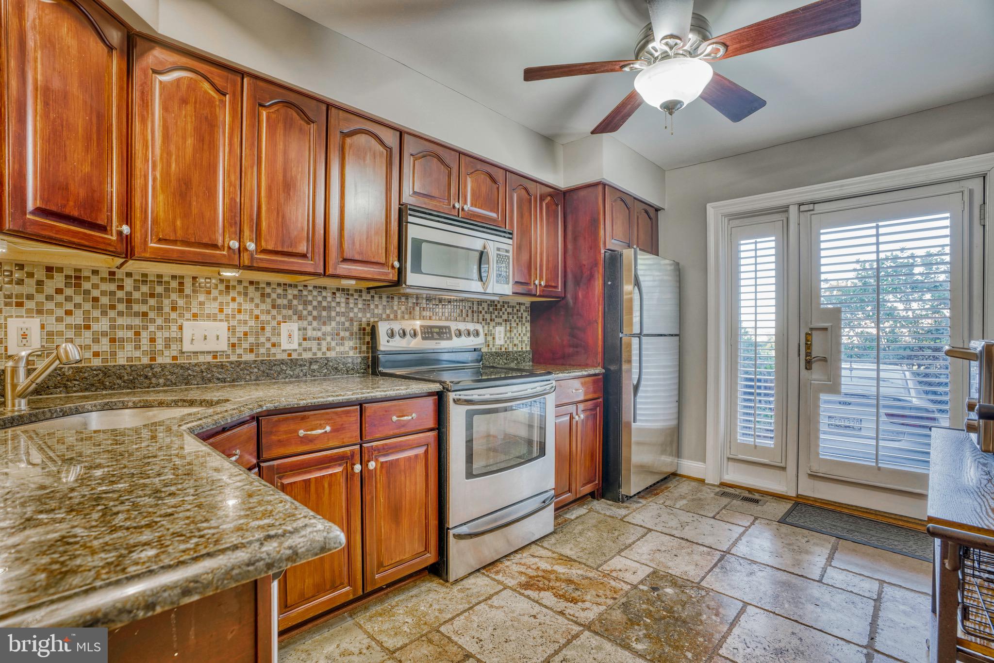 1247 Riverside Avenue Baltimore, MD 21230 - Photo 14 of 41