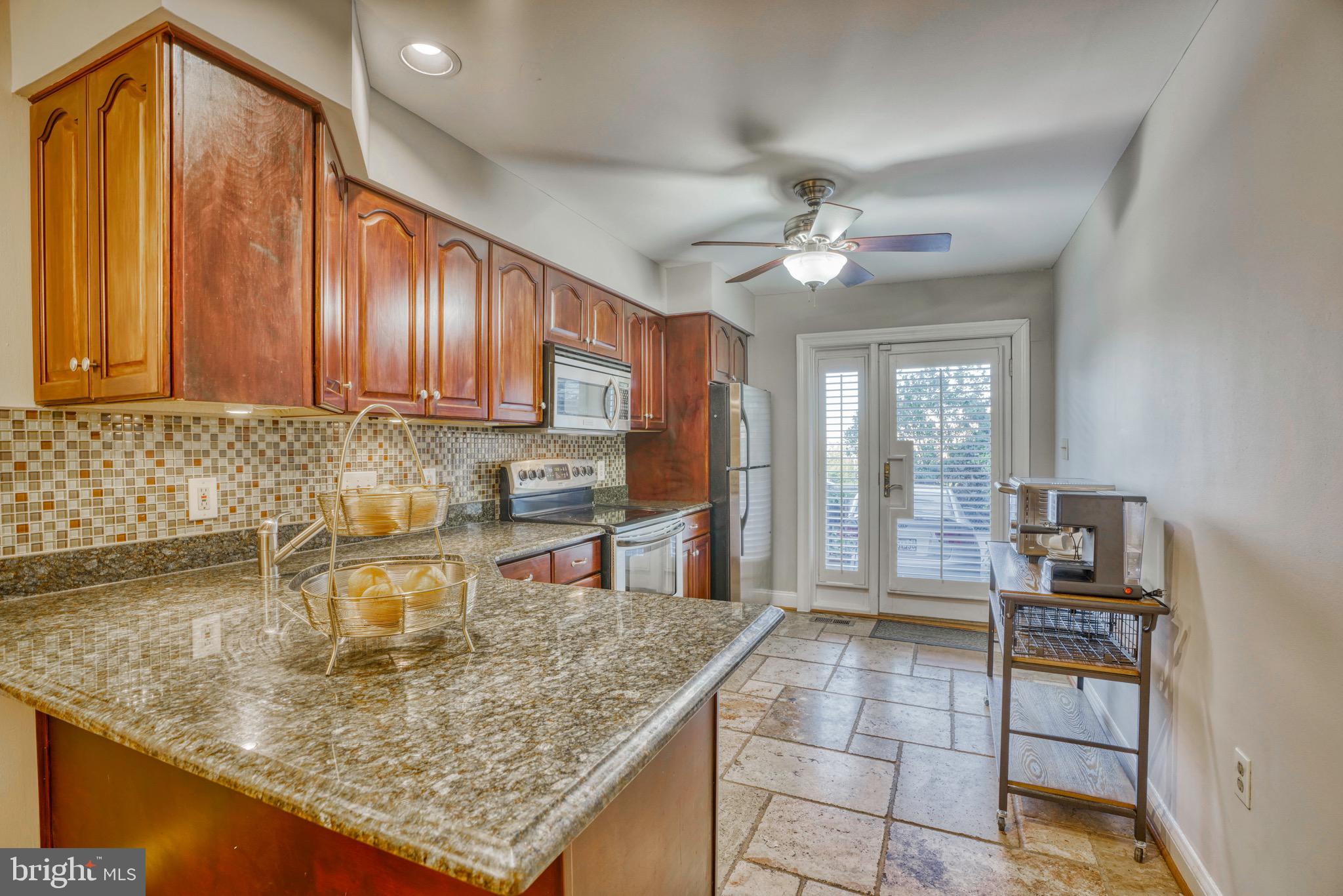 1247 Riverside Avenue Baltimore, MD 21230 - Photo 10 of 41