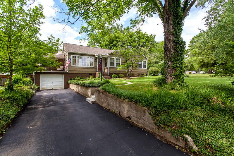 311 Hamilton Road Knoxville, TN 37920 - Photo 4 of 27 Gallery Image 4