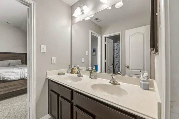 $425,000 | 21847 Mount Hunt Drive, Spring, TX 77388