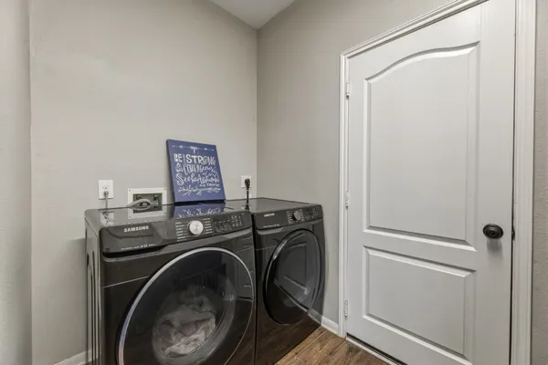 $425,000 | 21847 Mount Hunt Drive, Spring, TX 77388