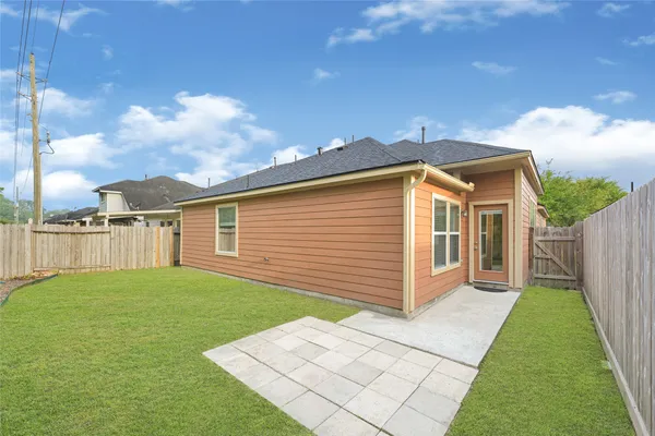 $2,000 | 12914 Pecan Shores Drive, Houston, TX 77044