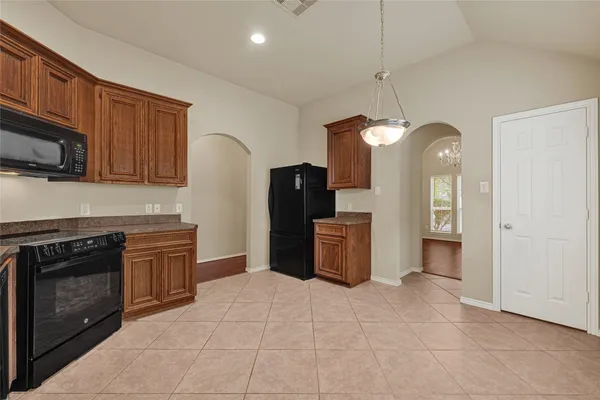 $2,000 | 12914 Pecan Shores Drive, Houston, TX 77044