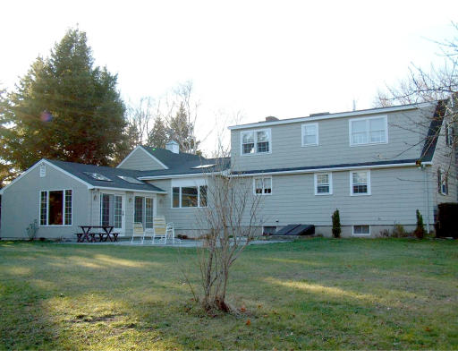 213 Haggetts Pond Road Andover, MA 01810 - Photo 3 of 14