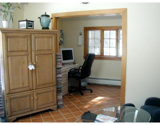 213 Haggetts Pond Road Andover, MA 01810 - Photo 8 of 14
