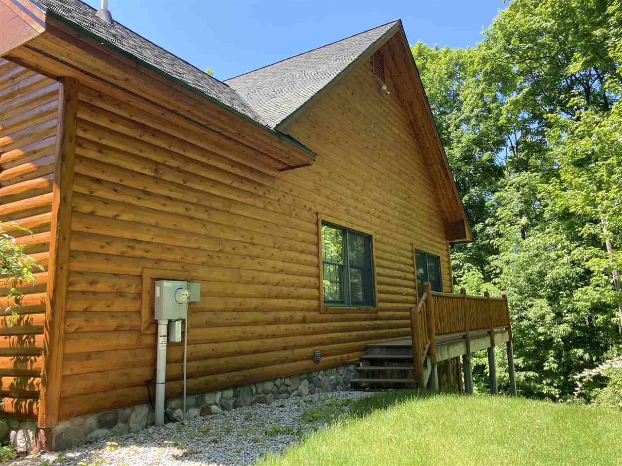 11022 South Bright Road Maple City, MI 49664 - Photo 27 of 71 1875982-26.JPG
