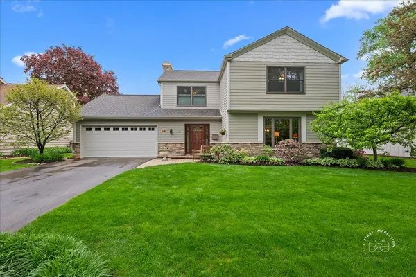 $775,000 | 924 Royal Blackheath Court, Naperville, IL 60563