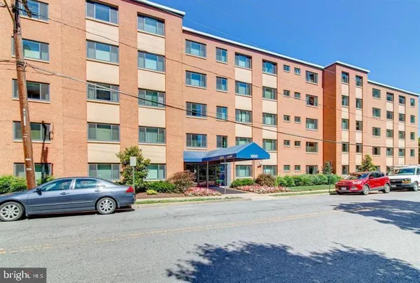 $2,175 | 1200 South Arlington Ridge Road, Unit 714, Arlington, VA 22202