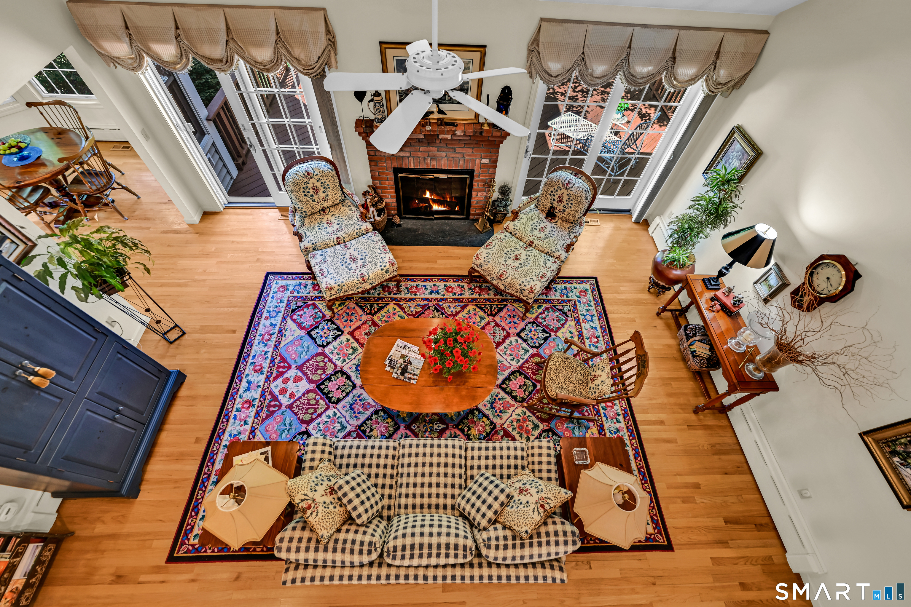 199 Taugwonk Road Stonington, CT 06378 - Photo 7 of 40 Family room