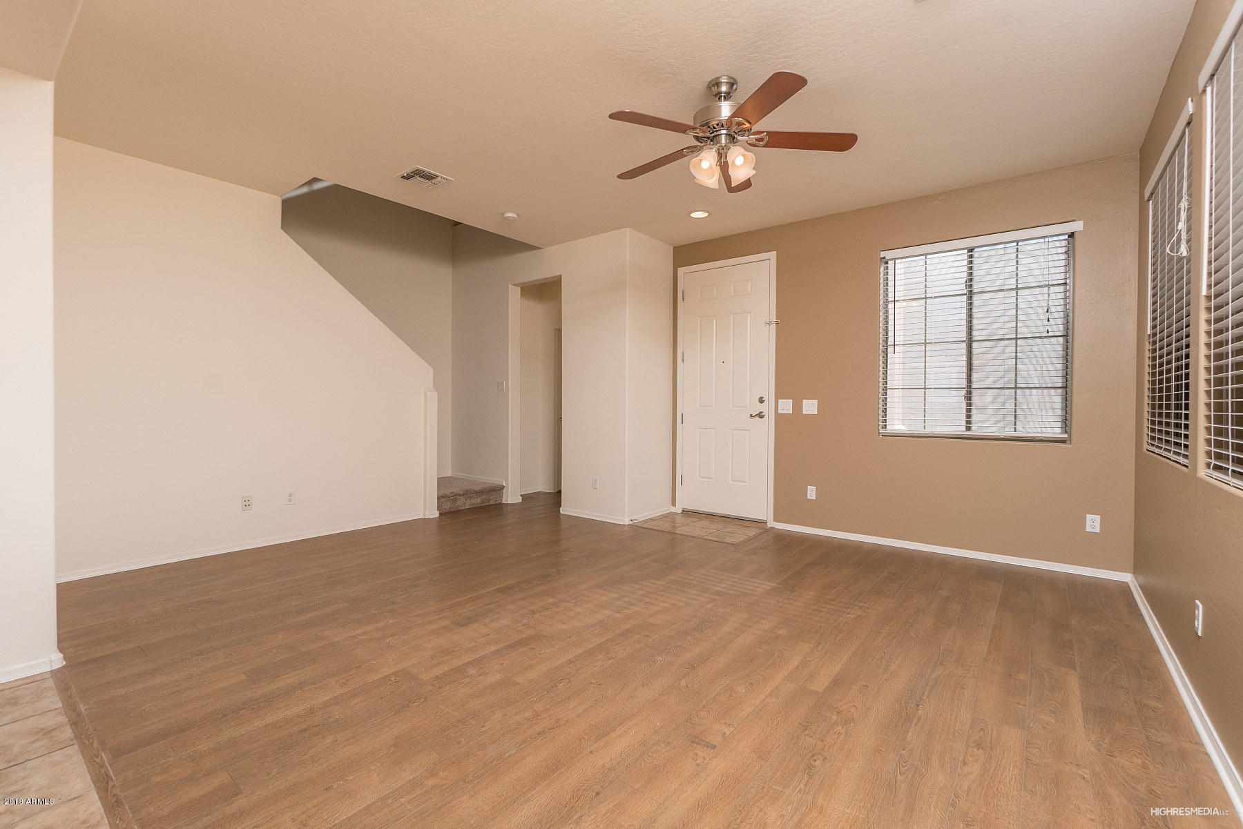 880 East Devon Road Gilbert, AZ 85296 - Photo 2 of 15 IMG7085_web