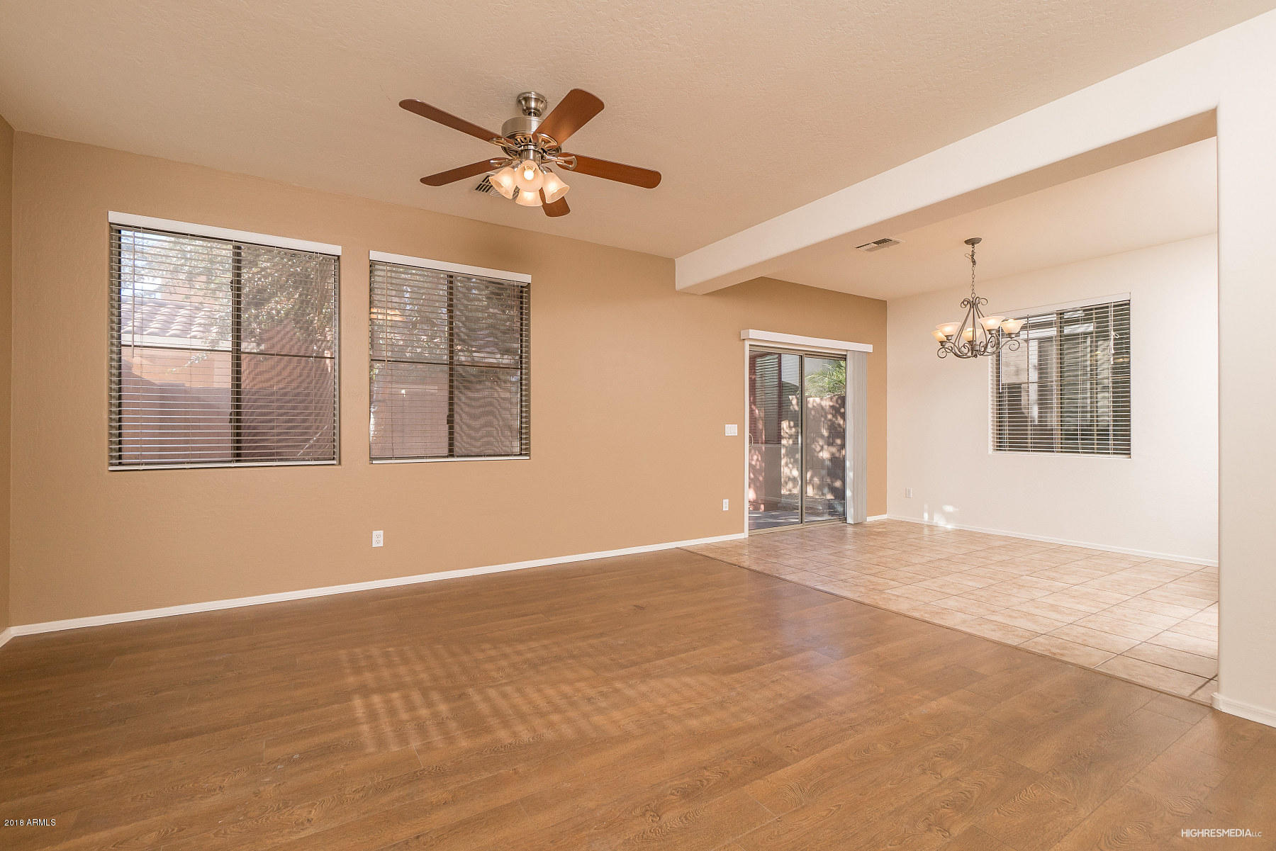 880 East Devon Road Gilbert, AZ 85296 - Photo 4 of 15 IMG7082_web