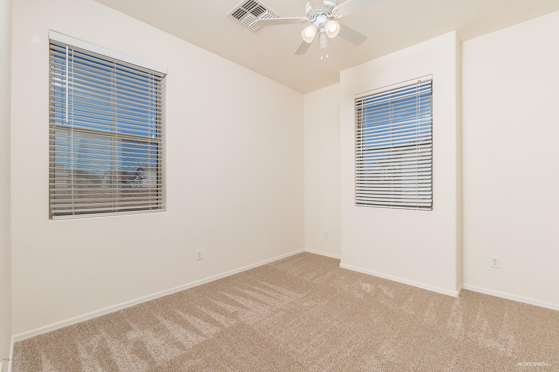 880 East Devon Road Gilbert, AZ 85296 - Photo 8 of 15 IMG7072_web
