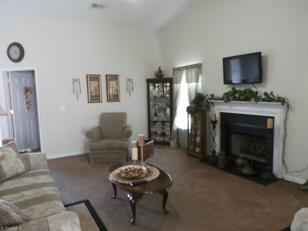2783 WaterStone Loop High Point, NC 27265 - Photo 5 of 17 Lovely Living room, vaulted ceiling