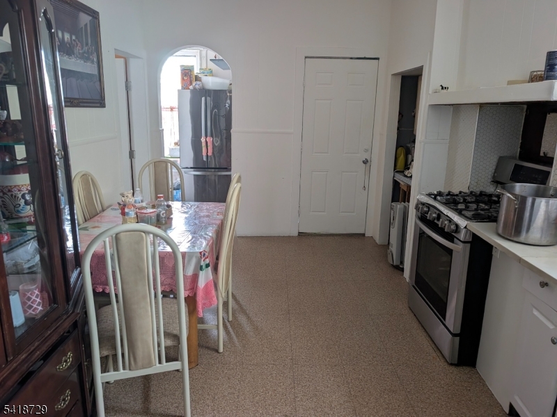 326 Elm Street Perth Amboy, NJ 08861 - Photo 13 of 22