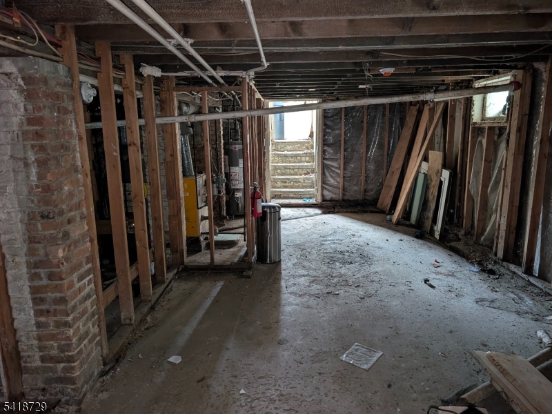 326 Elm Street Perth Amboy, NJ 08861 - Photo 10 of 22