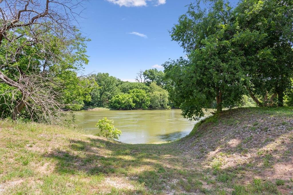 1345 Stillwater Road Waco, TX 76708 - Photo 37 of 40 Brazos River private access