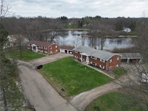 $969,800 | 3555-3557 North Vista Street Northwest, Uniontown, OH 44685