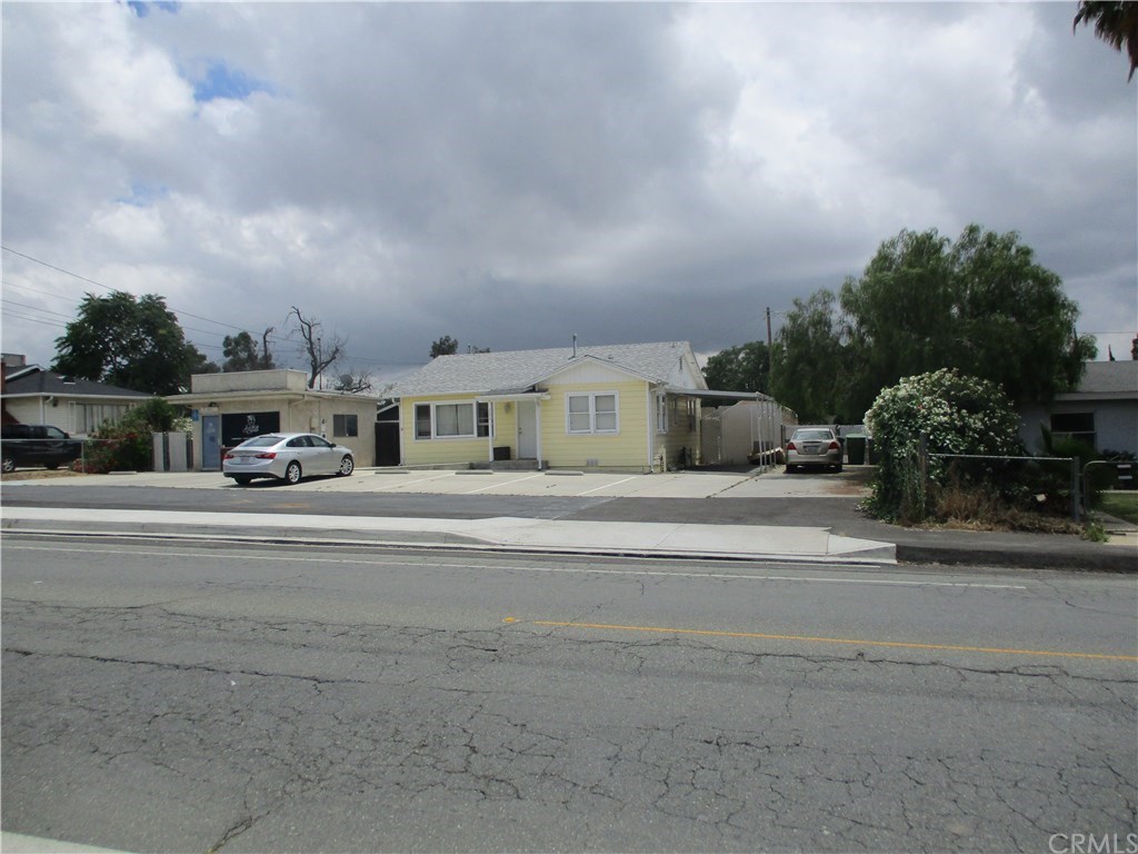 287 West County Line Road Calimesa, CA 92320 - Photo 4 of 8