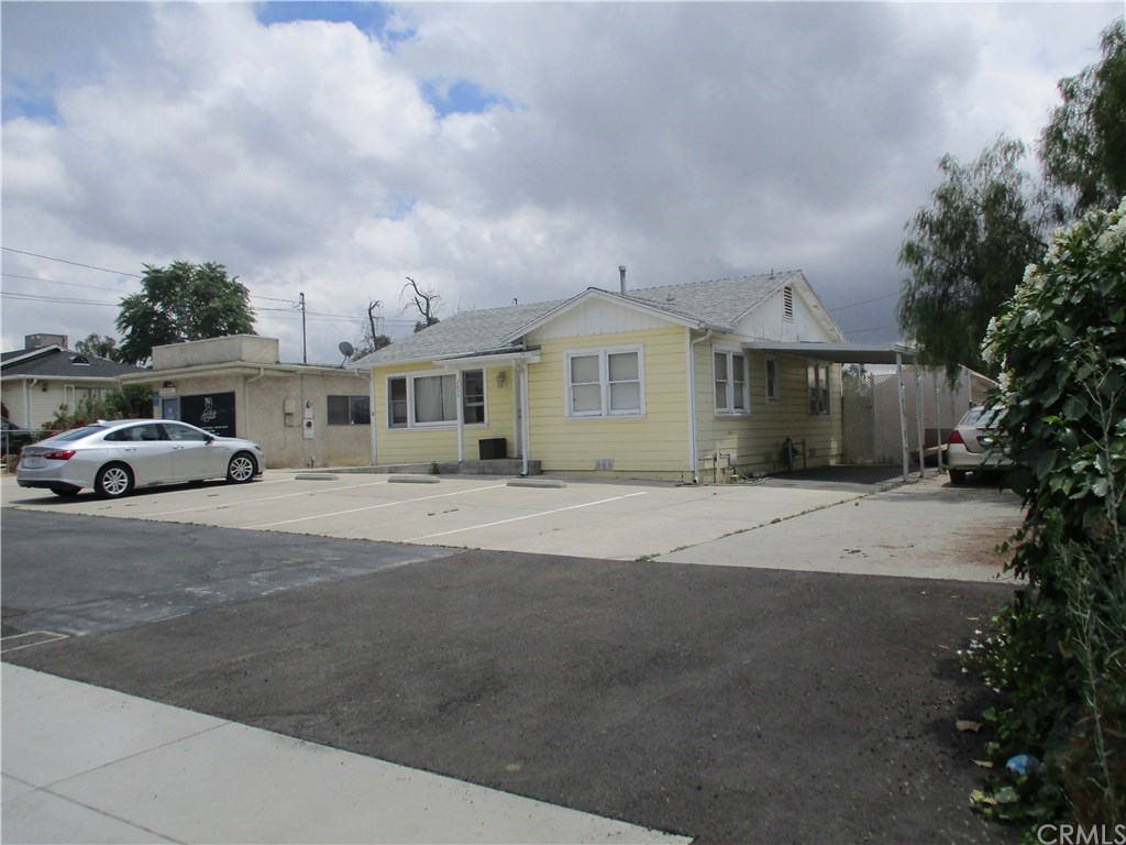 287 West County Line Road Calimesa, CA 92320 - Photo 5 of 8