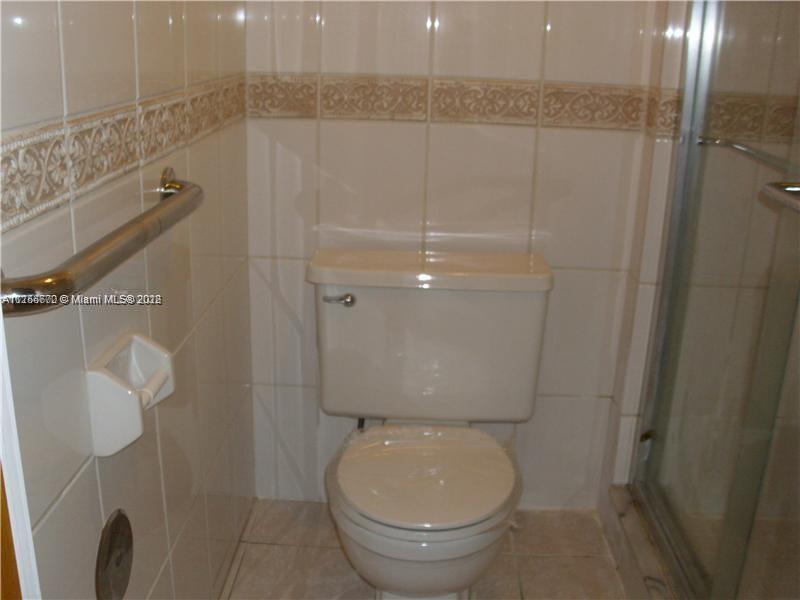 6500 Cypress Road, Unit 104 Plantation, FL 33317 - Photo 32 of 36 Gallery Image 32
