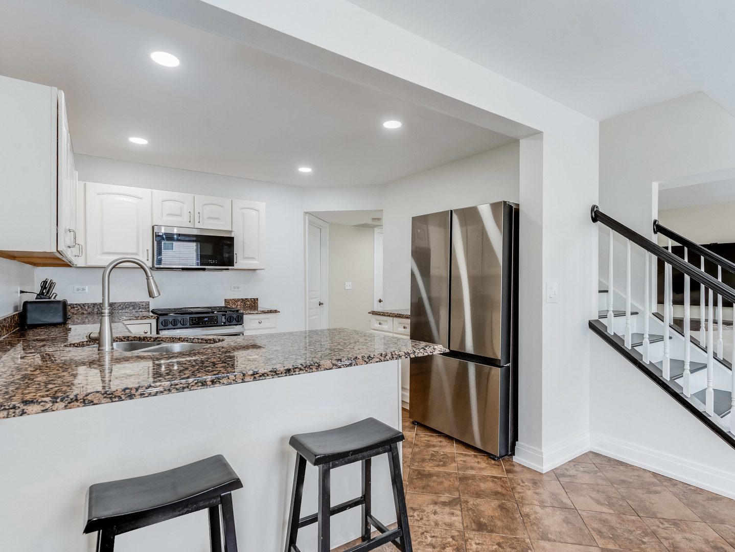 3721 Harms Road Joliet, IL 60435 - Photo 8 of 28