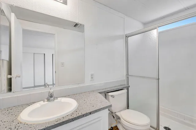 $1,790 | 4072 74th Street North, Unit 395, West Palm Beach, FL 33404