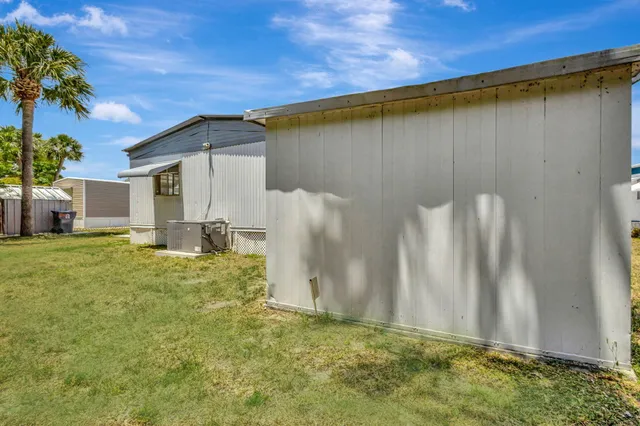 $1,790 | 4072 74th Street North, Unit 395, West Palm Beach, FL 33404