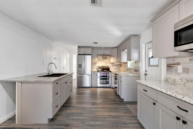 $1,790 | 4072 74th Street North, Unit 395, West Palm Beach, FL 33404