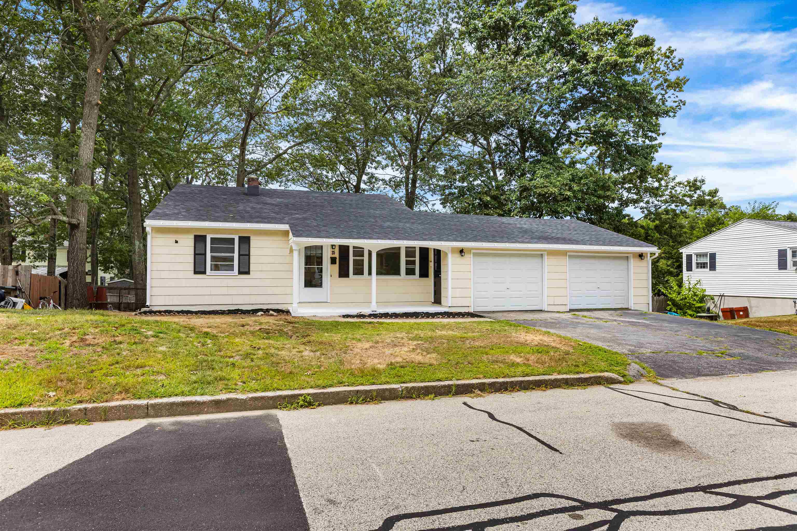 35 Alexander Drive Manchester, NH 03109 - Photo 3 of 20