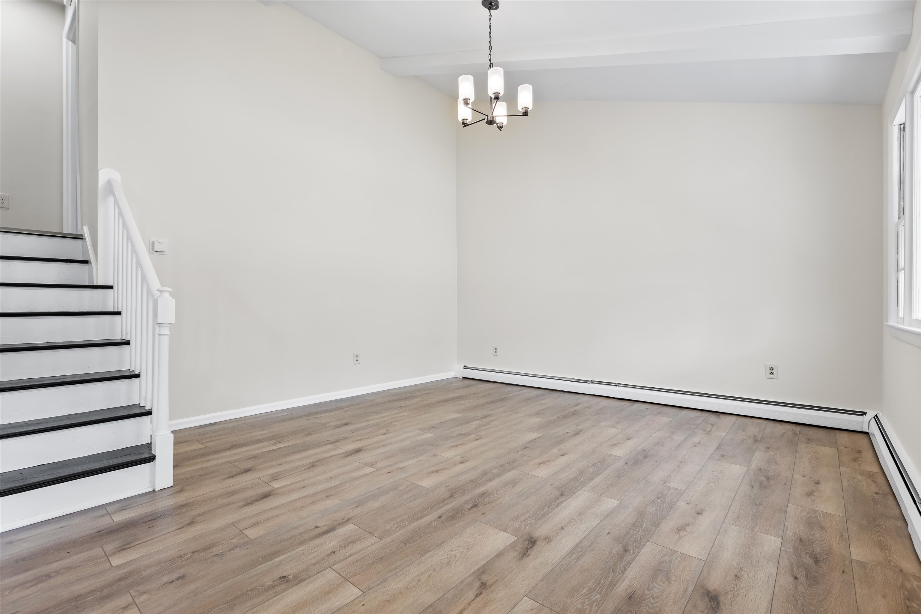 35 Alexander Drive Manchester, NH 03109 - Photo 5 of 20