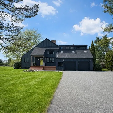 $4,600 | 581 Middle Road, Portsmouth, RI 02871