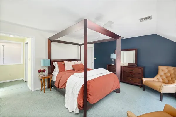 $4,600 | 581 Middle Road, Portsmouth, RI 02871