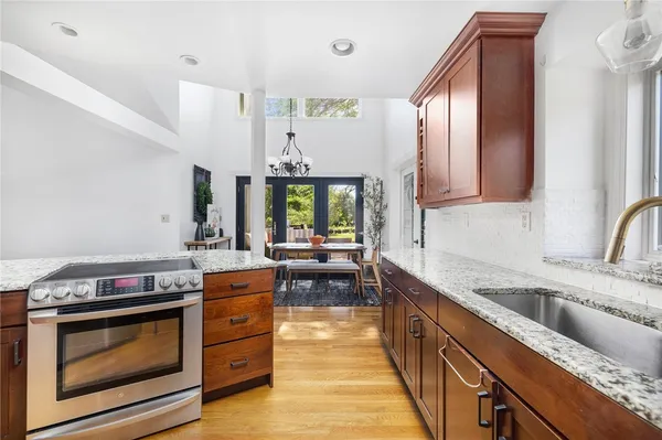 $4,600 | 581 Middle Road, Portsmouth, RI 02871