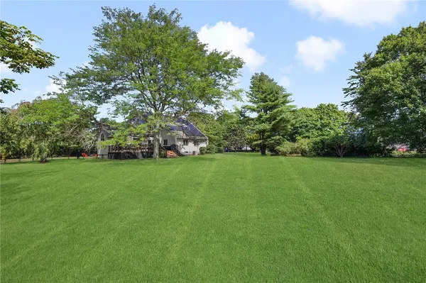 $4,600 | 581 Middle Road, Portsmouth, RI 02871