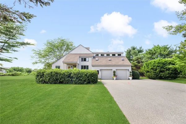 $4,600 | 581 Middle Road, Portsmouth, RI 02871