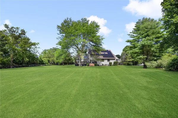 $4,600 | 581 Middle Road, Portsmouth, RI 02871