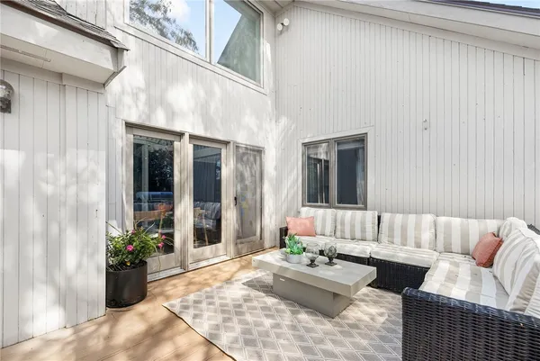 $4,600 | 581 Middle Road, Portsmouth, RI 02871